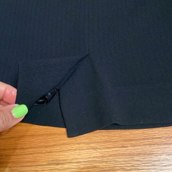 Garfield and Marks black on black striped pencil Skirt Straight short Size 4 - Picture 3 of 10